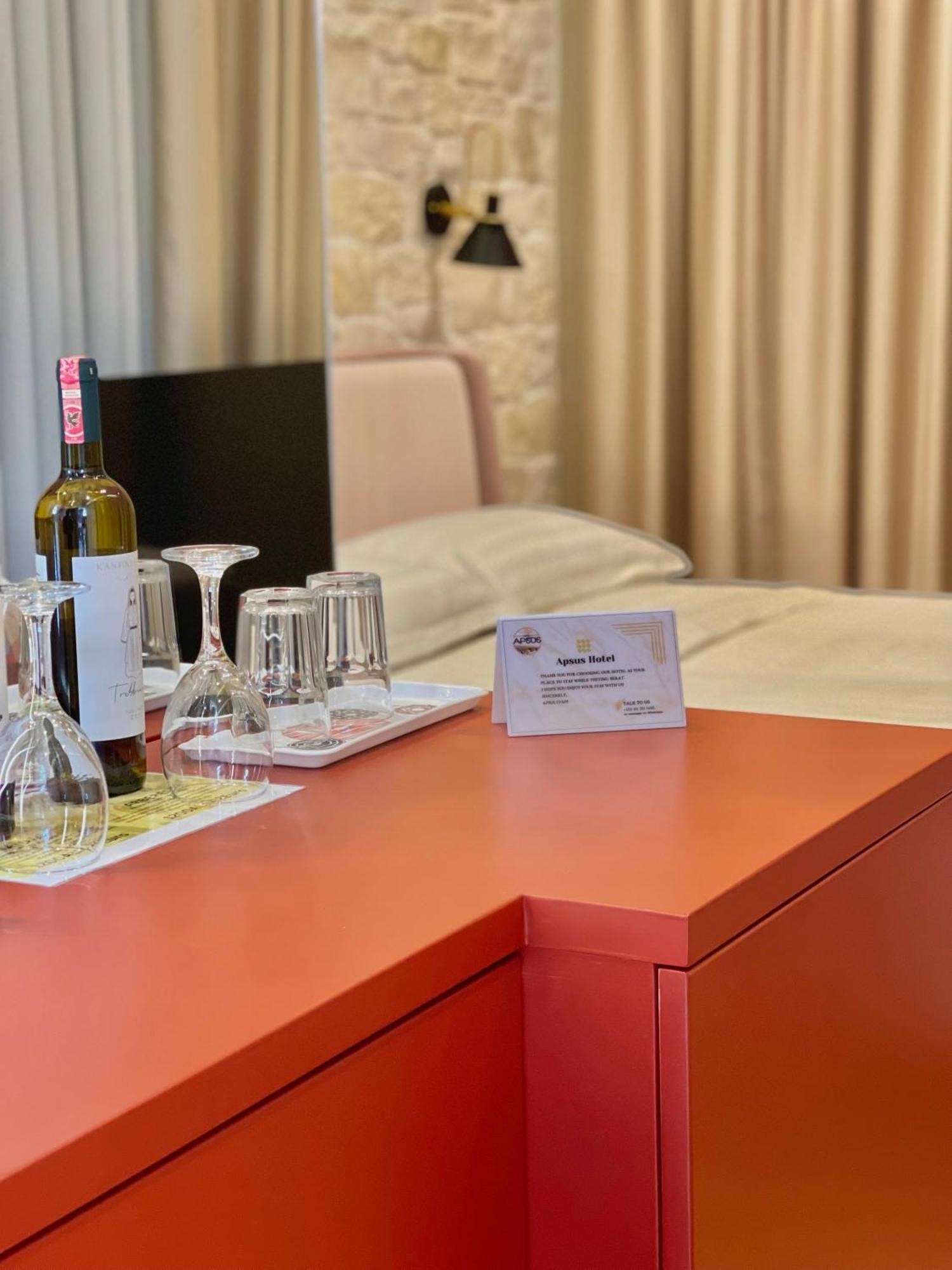 Hotel Bujtina Apsus Berat Esterno foto